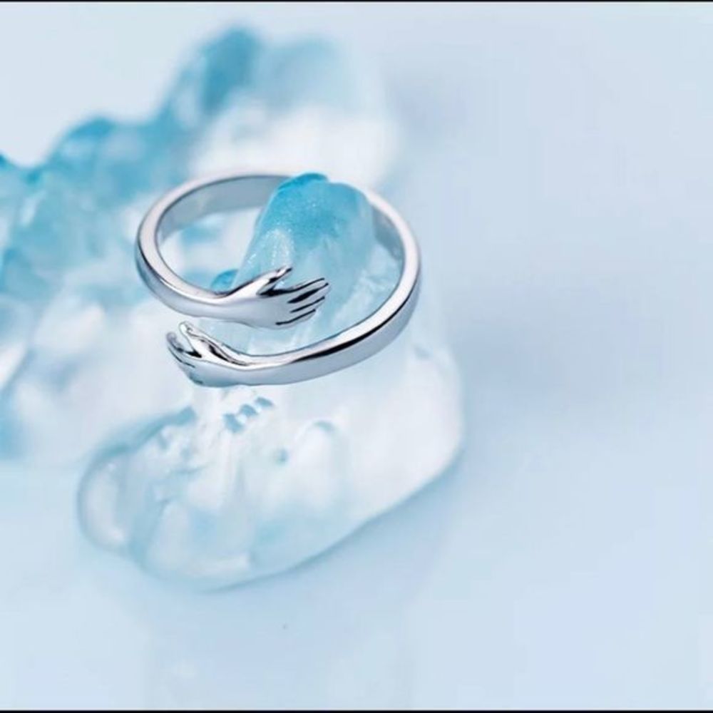 Top Seller✨ Silver Hugging Ring